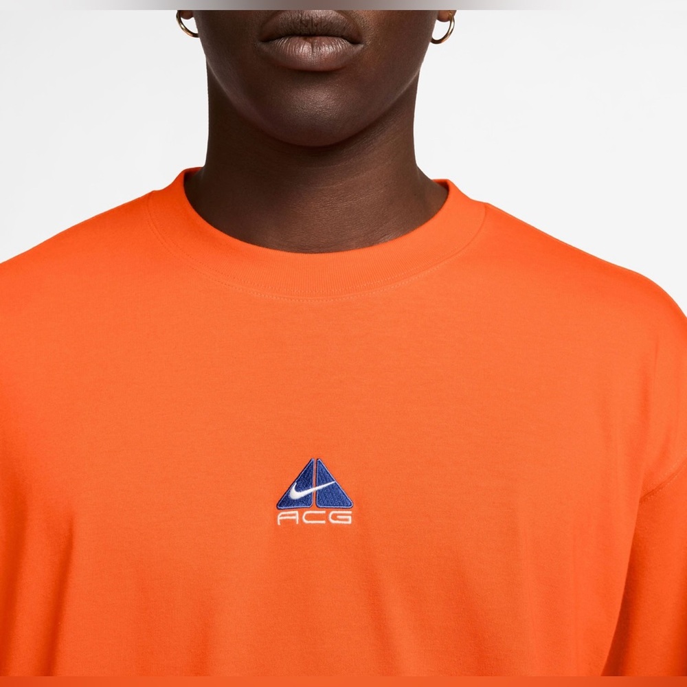 NEW Nike ACG Lungs Center Logo Long Sleeve T-Shirt Orange DR7753-819 Medium - Picture 3 of 4